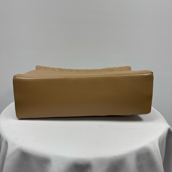 Kurt Geiger Purse. (B23) - Picture 7 of 13